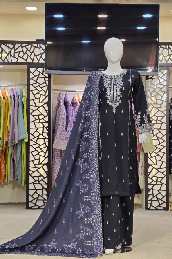 Embroidered Khaddar 3-Piece Suit – Winter Collection